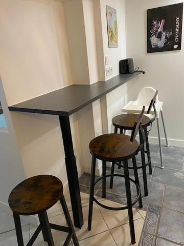 Appart Studio Rdc De Maison Avec Exterieur Proche Reims Tinqueux Kültér fotó